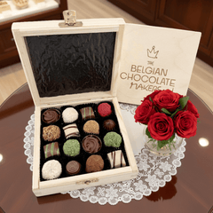 Wooden gift box with 16 pralines and truffles 5407008470586 The Belgian Chocolate Makers