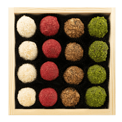 Wooden gift box with 16 truffles 5407008476847 The Belgian Chocolate Makers