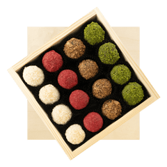 Wooden gift box with 16 truffles 5407008476847 The Belgian Chocolate Makers